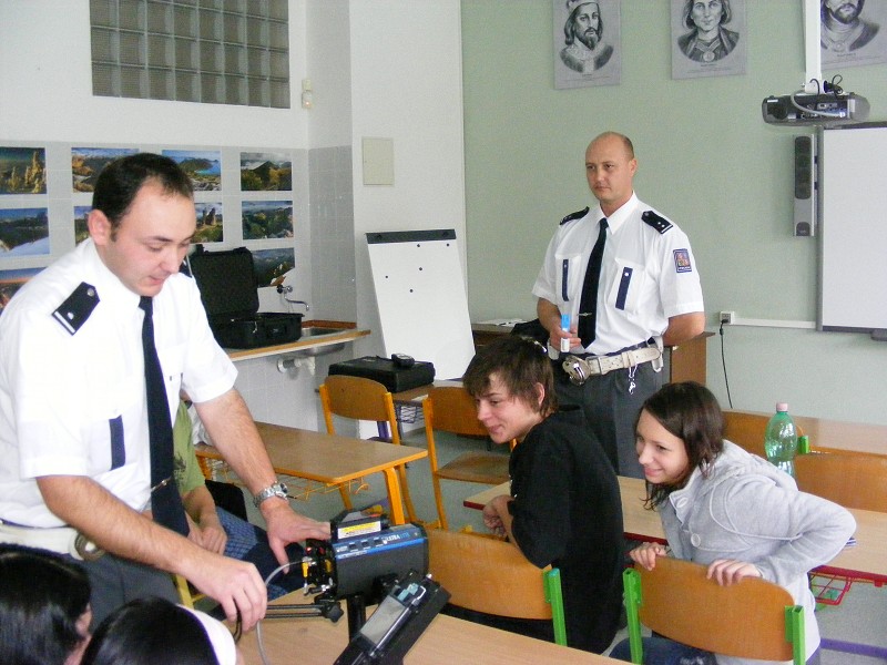 Beseda s Policií ČR - 9.r.